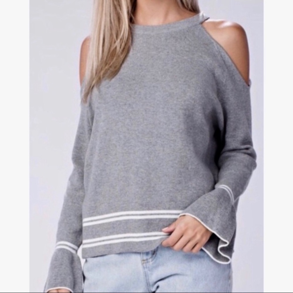 LAST2️⃣//GRAY WHITE BELL SLEEVES - Picture 4 of 8